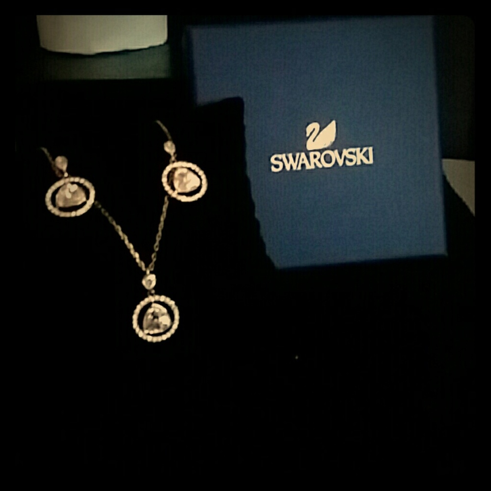 swarovski earrings and necklace